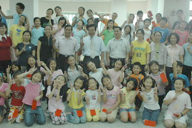 兩岸青少年歡慶六一藝術交流活動(圖)