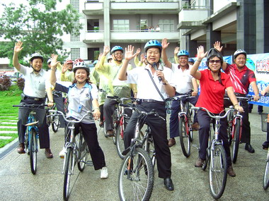 節能減碳 南投縣長李朝卿帶頭簽署十大宣言(圖)