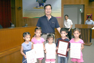 綠建築教育推廣寫生比賽頒獎(圖)