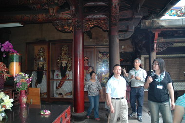 大陸踩線團參觀全國位階最高都城隍廟(圖)