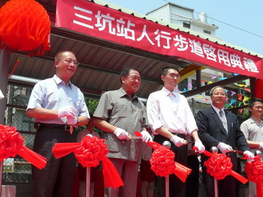 歡迎復原古船「太平公主號」抵基隆(圖)