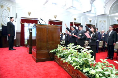 總統府舉行宣誓典禮(圖)