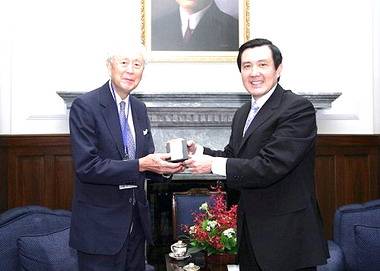 馬英九接見台日論壇代表團(圖)