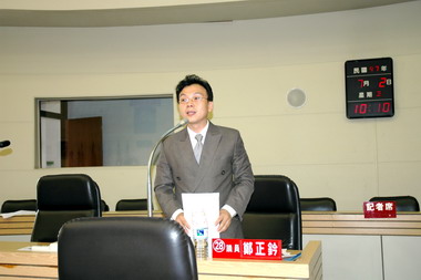 鄭正鈐希望市府興建自行車道(圖)