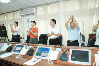 災變中心人員過度疲勞住院(圖)