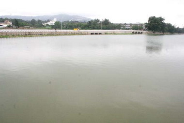 颱風之賜湖庫滿水位(圖)