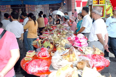 義民廟舉行慶大神豬比賽(圖)