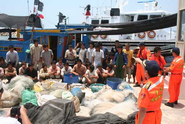 海巡淨海專案又查扣十二艘越界大陸漁船(圖)
