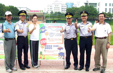 三對三籃球鬥牛賽(圖)