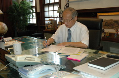 新竹市長假日親筆函覆謝姓市民陳情書(圖)