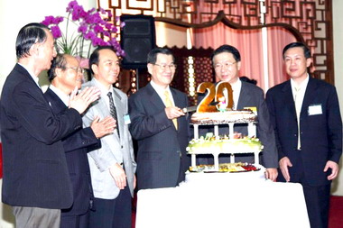 蕭萬長出席工商建研會週年慶(圖)