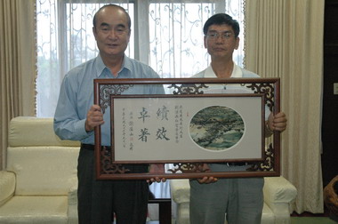 採購行政課長劉仁智9月1日榮退(圖)