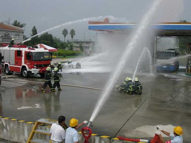 中油金馬行銷中心安管人員油料失火救災演習(圖)