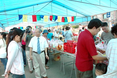 林政則參加法會要求環境整潔(圖)