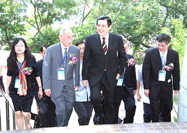 馬英九參加中藥全球化聯盟研討會(圖)