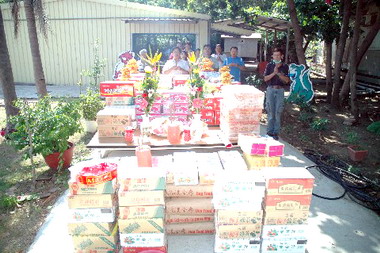 動物收容所舉辦拜祭動物亡靈(圖)