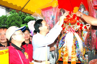 桃園土地公文化節舉行祈福活動(圖)