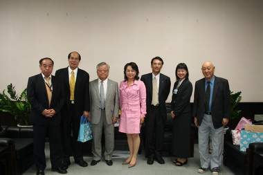 日本深層海水產業業者拜會鄺麗貞縣長(圖)