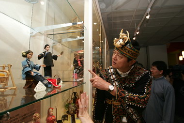 以臺灣在地文化 重造芭比娃娃的故鄉泰山(圖)