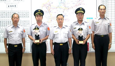 警局表揚有功人員(圖)