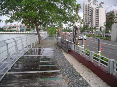 自行車風行 縣府積極規劃自行車道網(圖)