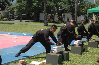 花蓮縣各界97年秋節勞軍致敬團(圖)