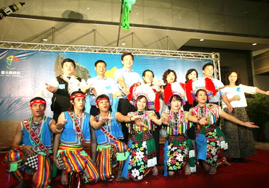 北縣發放觀光手冊供民眾參考(圖)