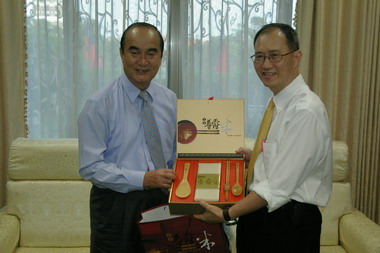 劍潭古寺基金會捐贈兒童營養午餐100萬元(圖)