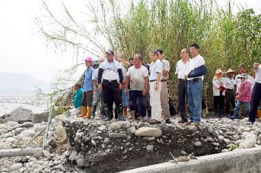 強颱帶豪雨4、50公頃農田流失(圖)