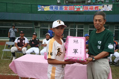 第12屆傳福盃少棒暨青少棒賽落幕(圖)