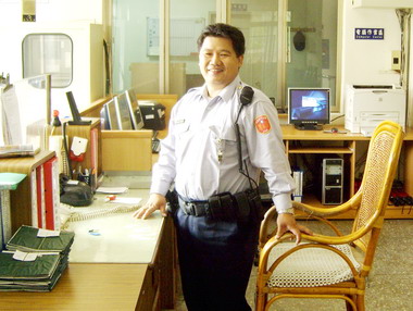 員警真誠服務市民林政則嘉勉(圖)