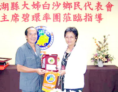 黃魏碧環：烈嶼進步讓人印象深刻(圖)