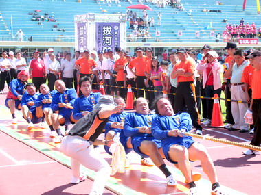 全國義消競技苗栗消防衣著裝三連霸(圖)