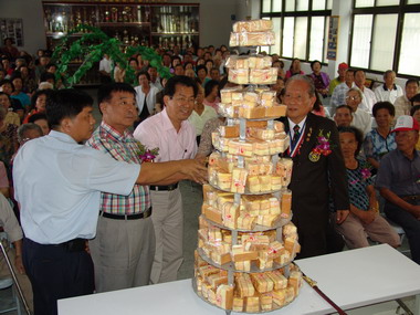 97年度麥寮鄉敬老活動(圖)