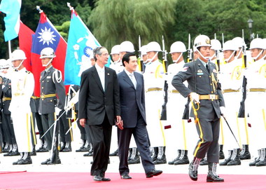 馬英九軍禮歡迎瓜地馬拉總統柯隆(圖)