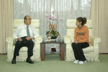 國手陳詩欣今天拜會花蓮縣長(圖)