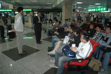 王乾發歡送常備兵役男入營服役(圖)