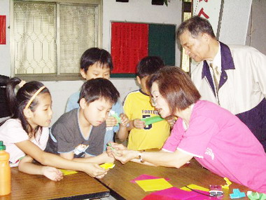 茄苳社區終身學習中心獲執行績優單位(圖)