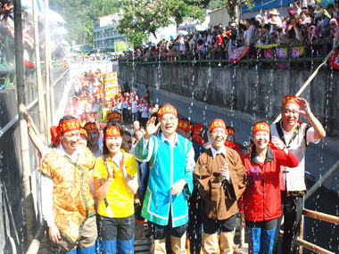 台灣跑水祭彰化二水展開(圖)