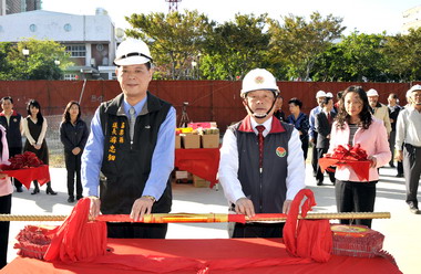 苗縣政中心新建工程舉行上樑典禮(圖)