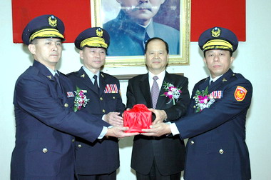 竹縣警察局新 卸任局長交接典禮(圖)
