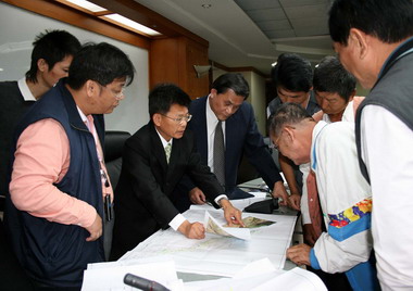 佛陀紀念館護岸工程內縮三米 縣府同意復工(圖)