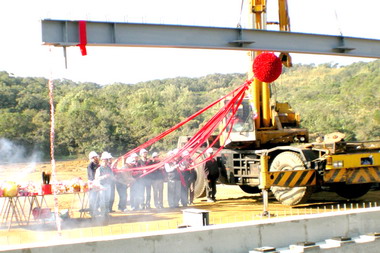 通霄馬家庄停車場舉行上樑儀式(圖)