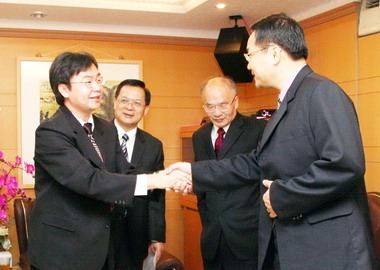 投縣警察局新局長林聰槐拜訪議長(圖)