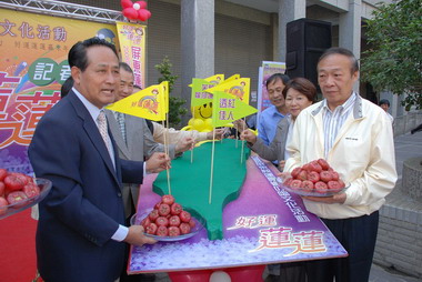 蓮霧饗叮噹  蓮霧節20日起熱鬧開場(圖)