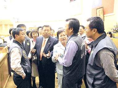 彰縣議會定期會時間太短引起議員不滿？(圖)