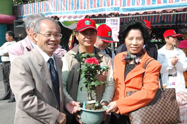 竹市舉辦水果暨農特產品展售促銷開幕活動(圖)