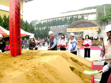 通霄128線路段拓寬竹林橋工程動土(圖)