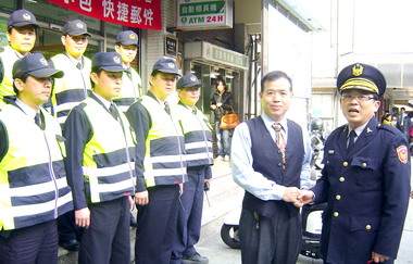 年關近草屯警方加強維護金融安全(圖)