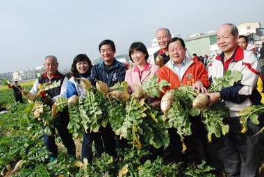 劉政鴻預祝大家好彩頭(圖)